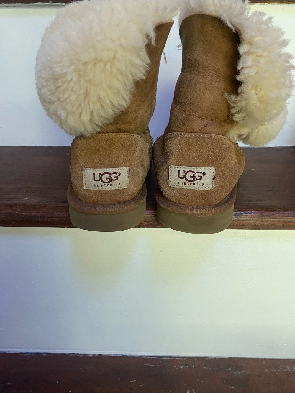 UGG Kids Chestnut Shearling Cuff Boots, Size 3